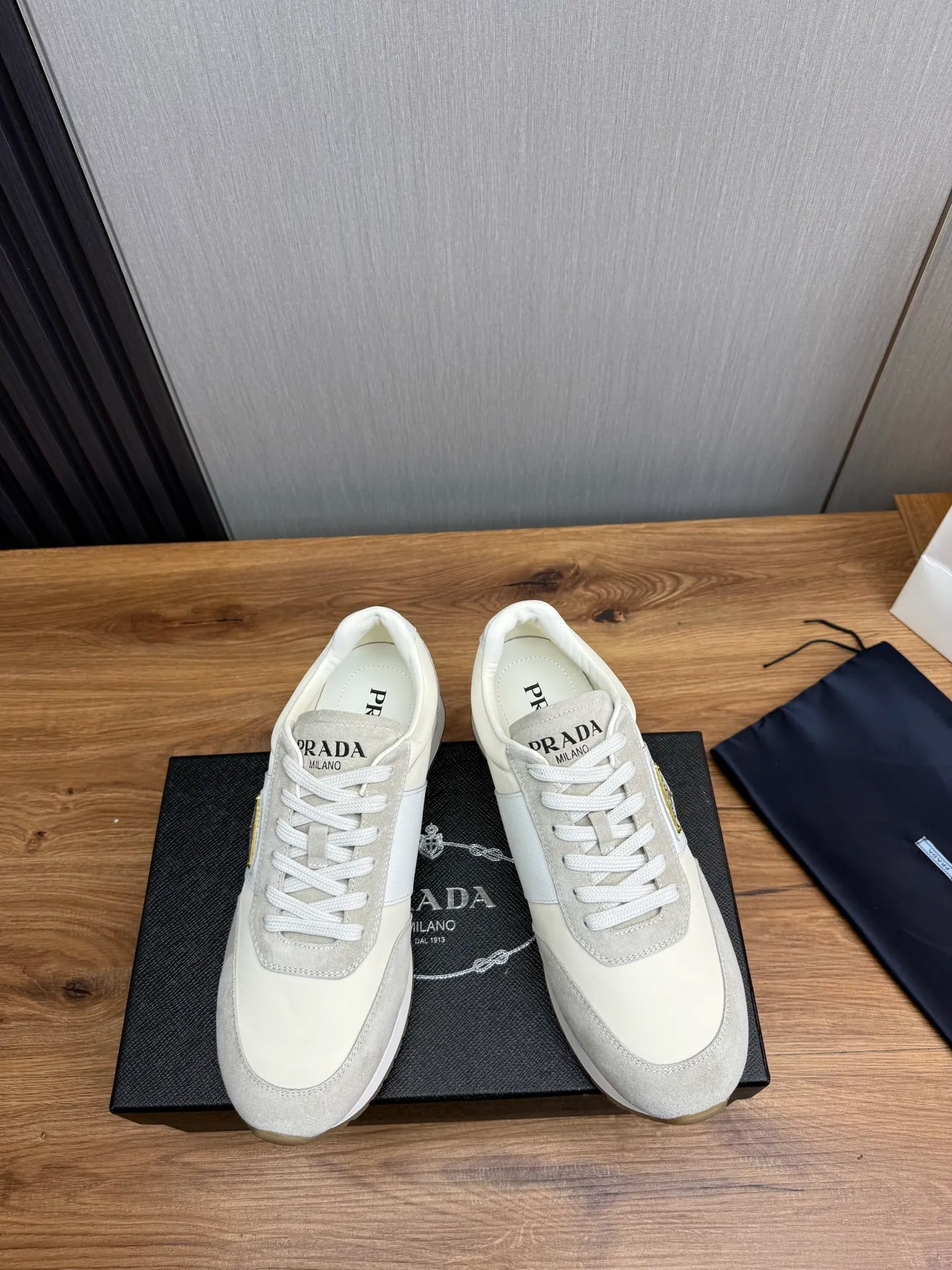 Men's shoes 💰740💰 [PRADA] New models synchronized with the official website, high-quality shipments ✔️Hot-sellers🔥 Original cowhide with imported waterproof fabric + cowhide lining, 1🆚1 replica, original bottom, 38-45 (men's 45 is custom-made and cannot be returned)